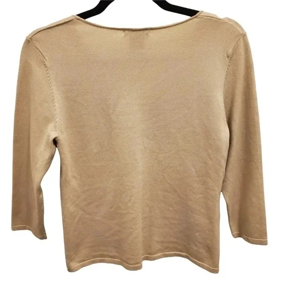 🎉HP🎉Escapade Women's Buckle Top - Picture 3 of 5